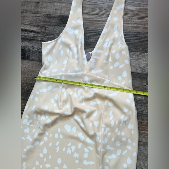 ASOS Sleeveless Print Dress w/ Front Slit / Color: Yellow & White / Size: 10 - Picture 3 of 4